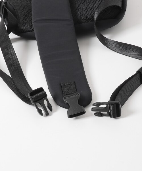 EKAL（エカル）の「Pertex ワンショルダーバッグ（ショルダーバッグ・メンズ・ブラック/グレー・One）」の9枚目の写真