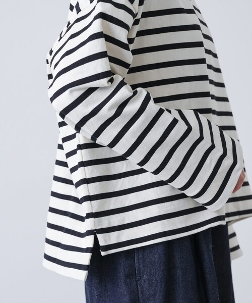 かぐれ（カグレ）の「コットンボートネックカットソー（Tシャツ/カットソー・レディース・IVORY/BLACK/BORDER・Free）」の15枚目の写真