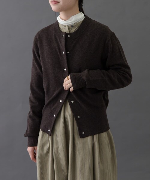 URBAN RESEARCH DOORS(アーバンリサーチドアーズ)の「FORK&SPOON ミラージュクルーネックニットカーディガン(カーディガン/ボレロ・レディース・NAVY/GREEN/BROWN/BLUE/MINT/BLACK・1)」の20枚目の写真