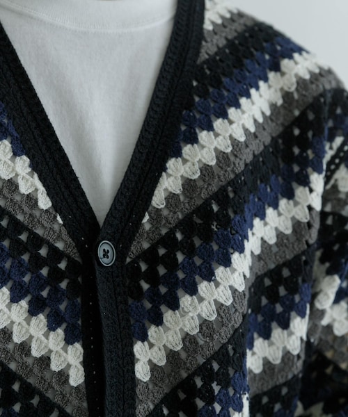 URBAN RESEARCH（アーバンリサーチ）の「URBAN RESEARCH iD　クロシェカーディガン（カーディガン/ボレロ・メンズ・BLACK/BROWN・M/L）」の4枚目の写真