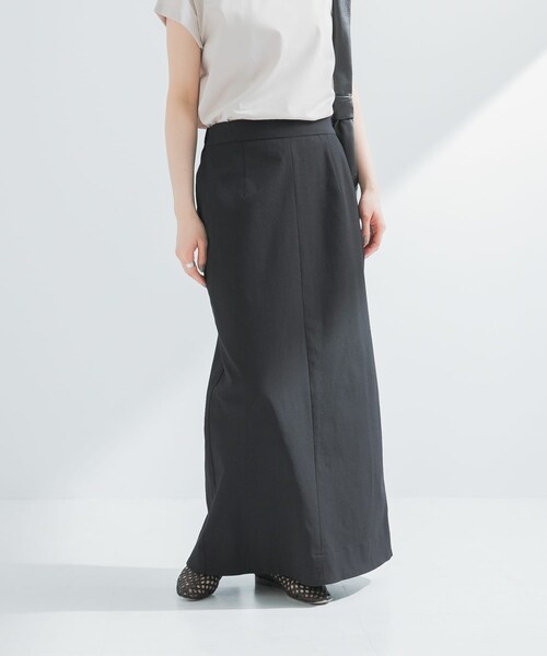 URBAN RESEARCH（アーバンリサーチ）の「『2サイズ展開』リネン混ロングスカート（スカート・レディース・BLACK/SAND BEIGE・36/38）」の5枚目の写真