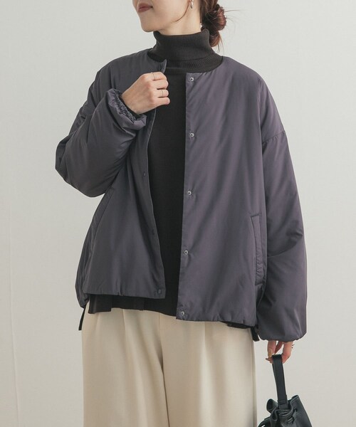 URBAN RESEARCH DOORS(アーバンリサーチドアーズ)の「『UR TECH』撥水ポケッタブル中綿ブルゾン(ブルゾン・レディース・GREIGE/CHARCOAL/BLACK・Free)」の19枚目の写真