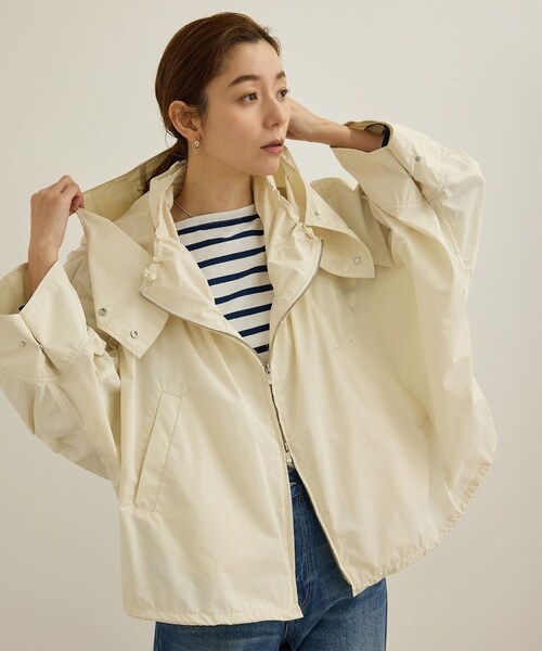 ROPE'（ロペ）の「シルク混タフタギャザーマウンテンパーカー/イージーケア（マウンテンパーカー・レディース・ブラック/オフホワイト・36/38）」の4枚目の写真