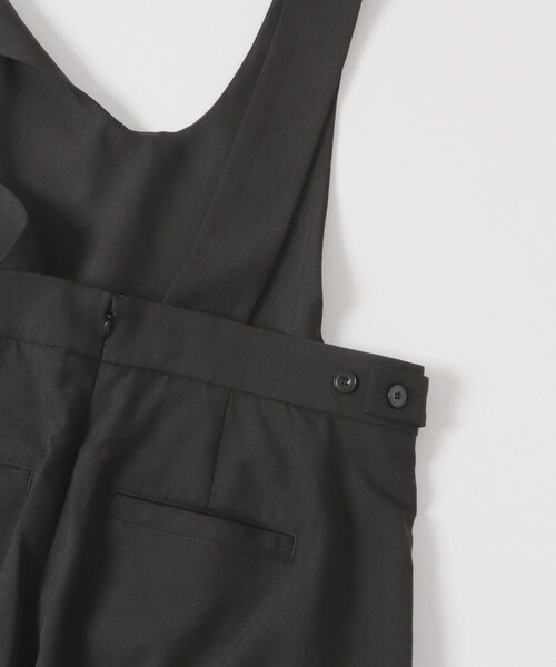 URBAN RESEARCH DOORS（アーバンリサーチドアーズ）の「FORK&SPOON　Uネックプラケットオーバーオール（ワンピース・レディース・BLACK/NAVY・1/2）」の15枚目の写真