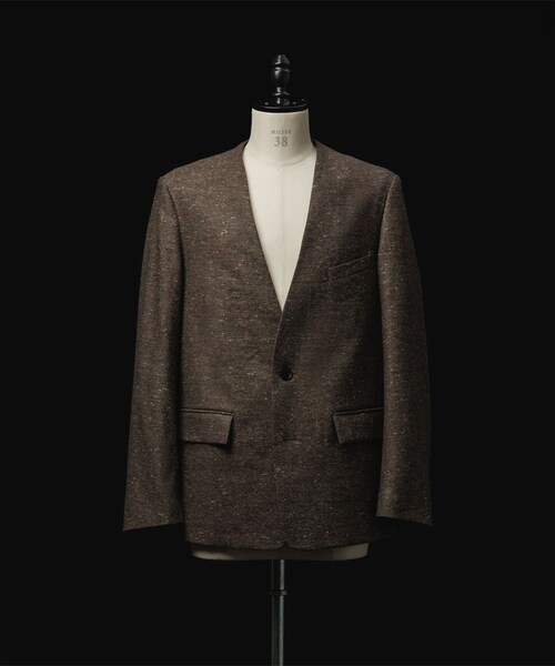 ADAM ET ROPE'（アダムエロペ）の「ハードクロス ノーカラージャケット / セットアップ対応（ノーカラージャケット・メンズ・ブラック/ダークブラウン系・L/M）」の7枚目の写真