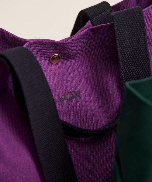 SENSE OF PLACE by URBAN RESEARCH(センスオブプレイスバイアーバンリサーチ)の「HAY Everyday Tote Bag(トートバッグ・メンズ・SoftYellow/GRAY/PURPLE/DarkGreen/E.Blue/BURGUNDY/MOCHA・One)」の13枚目の写真