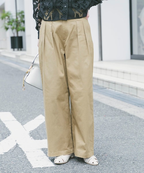 ITEMS URBANRESEARCH(アイテムズ アーバンリサーチ)の「『イージーケア』ストレッチチノパンツ(楽着シリーズ)(チノパンツ・レディース・CML/L.BEG/NVY・S/M)」の7枚目の写真