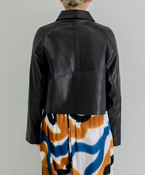 URBAN RESEARCH（アーバンリサーチ）の「COOME　ECHO LEATHERSHORT JACKET（ライダースジャケット・レディース・BLACK/IVORY・one）」の12枚目の写真