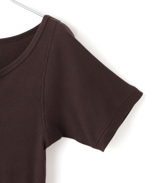 ADAM ET ROPE'(アダムエロペ)の「ハーフスリーブリブTシャツ(Tシャツ/カットソー・レディース・ブラック/ダークブラウン/ベージュ・F)」の14枚目の写真