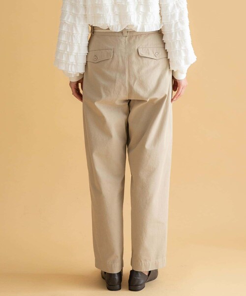 URBAN RESEARCH Sonny Label（アーバンリサーチサニーレーベル）の「3/2WORKS ツータックチノパンツ（チノパンツ・レディース・BEIGE/NAVY・S/M/L）」の4枚目の写真