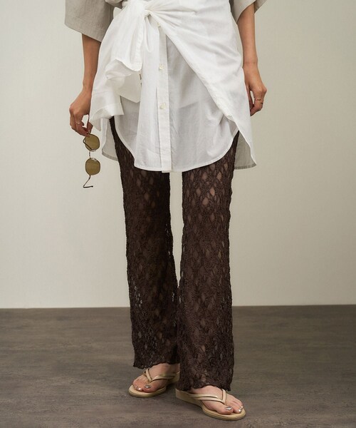 ADAM ET ROPE'（アダムエロペ）の「シアーレースレギンス［ストレッチ］（レギンス/スパッツ・レディース・ブラック/オフホワイト/ブラウン系・F）」の4枚目の写真