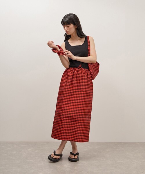 ADAM ET ROPE'(アダムエロペ)の「【COMING OF AGE(カミング オブ エイジ)】DRASTRING MAXI SKIRT(スカート・レディース・ブラック/キミドリ/ターコイズ/レッド・F)」の14枚目の写真