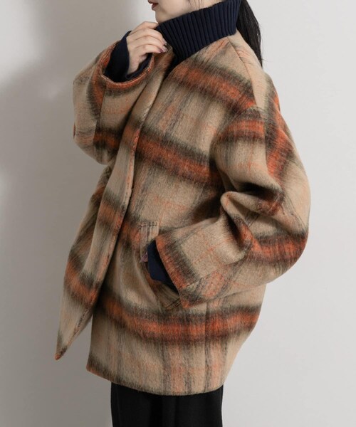THE GOODLAND MARKET（ザグッドランドマーケット）の「cwtch　CHECK MIDDLE COAT（ノーカラージャケット・レディース・BEIGE/NAVY・FREE）」の4枚目の写真
