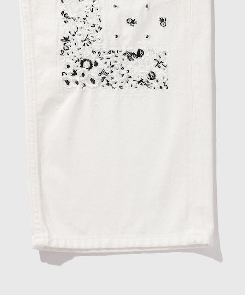 ADAM ET ROPE'（アダムエロペ）の「【NOMARHYTHM TEXTILE for ADAM ET ROPE'】EX Bandana Embroidery Denim Pants（デニムパンツ・メンズ・キナリ・2/3）」の11枚目の写真