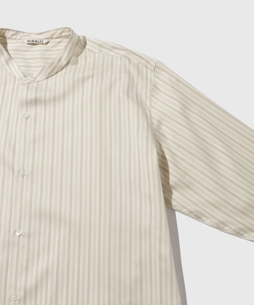ADAM ET ROPE'（アダムエロペ）の「【AURALEE/オーラリー】COTTON SILK STRIPE STAND COLLAR SHIRT（シャツ/ブラウス・メンズ・キナリ/ブルー系・3/4/5）」の10枚目の写真