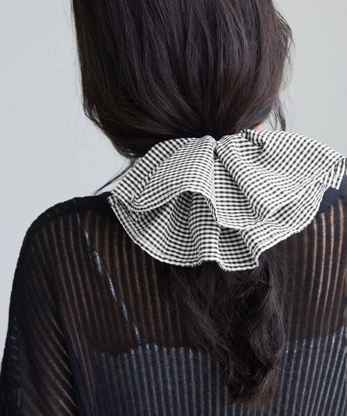 VIS(ビス)の「フリルバレッタ(バレッタ/ヘアクリップ・レディース・ブラック/ブラック系・F)」の5枚目の写真