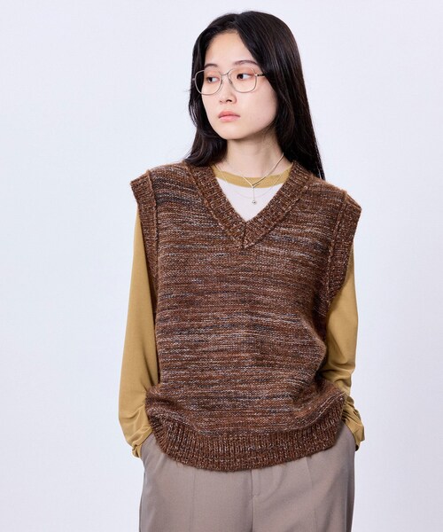 ADAM ET ROPE'(アダムエロペ)の「SHEER RINGER RAGLAN LONG SLEEVE(Tシャツ/カットソー・レディース・ホワイト/キャメル/ベージュ/ブラック・38/42)」の19枚目の写真