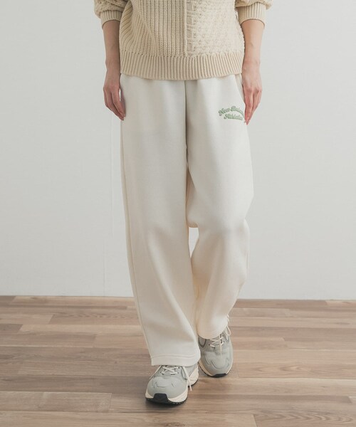 URBAN RESEARCH DOORS（アーバンリサーチドアーズ）の「NEW BALANCE　フリースバレルレッグパンツ（スウェットパンツ・レディース・BK/PEF・S）」の5枚目の写真