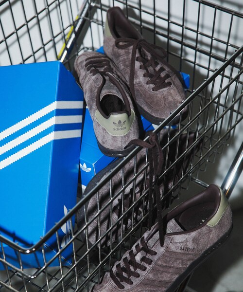 URBAN RESEARCH DOORS(アーバンリサーチドアーズ)の「adidas Exclusive GAZELLE INDOOR(スニーカー・レディース・ダークブラウン・23/23.5/24/24.5/25)」の15枚目の写真
