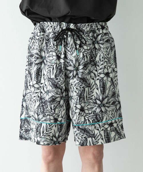 URBAN RESEARCH Sonny Label（アーバンリサーチサニーレーベル）の「REEF　FLOWER LEAF17 SHORTS（その他パンツ・メンズ・OWT/BLU・M/L）」の5枚目の写真