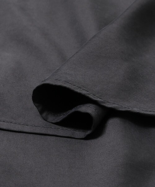 URBAN RESEARCH ROSSO（アーバンリサーチロッソ）の「キュプラ混ポケットデザインブラウス（シャツ/ブラウス・レディース・OFF/CHARCOAL/BORDEAUX・Free）」の9枚目の写真