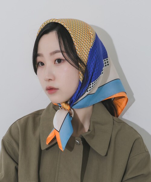 SMELLY（スメリー）の「アソートパターンスカーフ（バンダナ/スカーフ・レディース・YEL/BRN/GRN/ORG/BLK/BLU/LMN/DOT/SAX/GRY/RED/MNT/BLK/IVO/WHT/ORG/BLU/WHT/DOT/BEG・-）」の5枚目の写真
