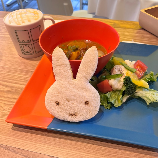 スタッフ