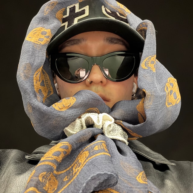 YR