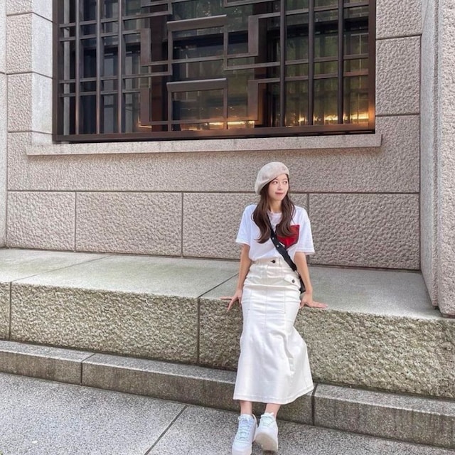 デニムスカートを使った「セリーヌ」の人気ファッションコーディネート