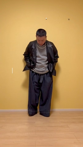 スウェットパンツを使ったSuZuAさんのファッション動画