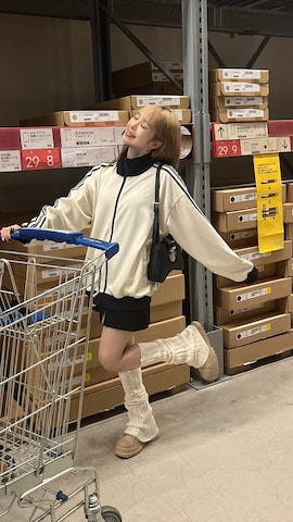 「アイテム（レッグウォーマー）」を使った、りなてぃさん（レディース・150cm）の秋コーディネート