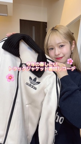 「アイテム（ナイロンジャケット）」を使った、りなてぃさん（レディース・150cm）の春コーディネート