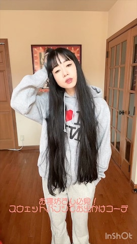 「アイテム（スウェットパンツ）」を使った、さらゆにこーんさん（レディース・162cm）の冬コーディネート