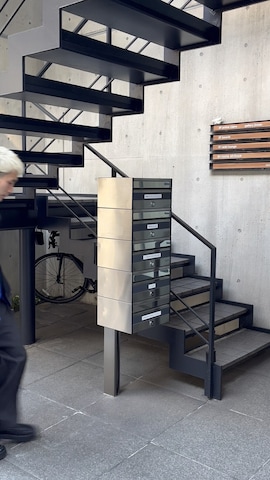 CASPER JOHNのローファーを使ったYOSHIさんのファッション動画