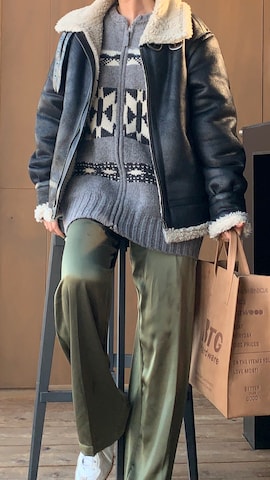 FRAMeWORKのハンドバッグを使ったCreamさんのファッション動画