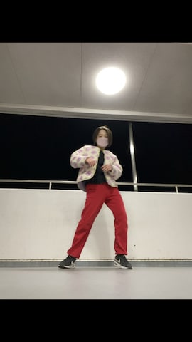 スウェットパンツを使ったmama.Eさんのファッション動画