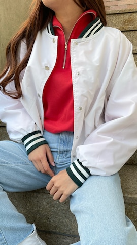 「アイテム（スタジャン）」を使った、Junoさん（レディース・162cm）の冬コーディネート
