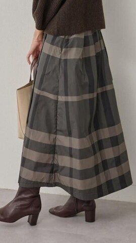 BEARDSLEYのスカートを使ったBEARDSLEYさんのファッション動画