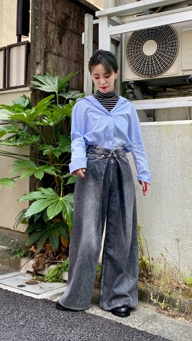 WASHED DENIM WIDE PANTS (LONG LENGTH)を使った人気ファッション 