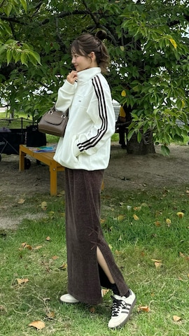 ナイロンジャケットを使ったゆづきさんのファッション動画