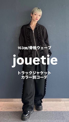 「アイテム（ジャージ）」を使った、AMANEさん（レディース・163cm）の秋コーディネート