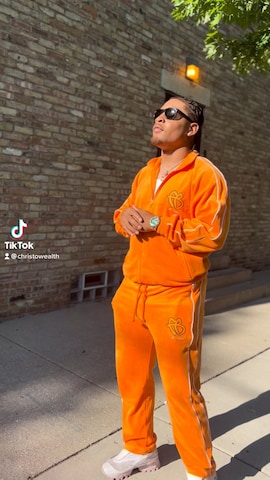 ジャケット/アウターを使ったChristopher Wealthさんのファッション動画