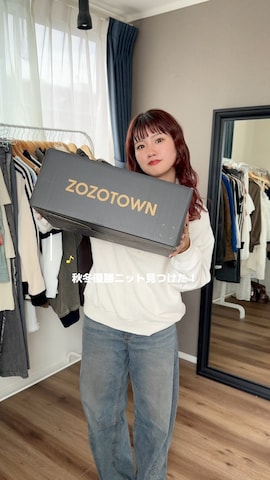 SENSE OF PLACE by URBAN RESEARCHのニット/セーターを使ったrin.さんのファッション動画-ZOZOTOWNで見つけた秋冬優勝ラメニット🩶