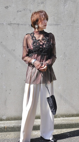 RUMCHEのアイテムを使った金子三記(miki)さんのファッション動画