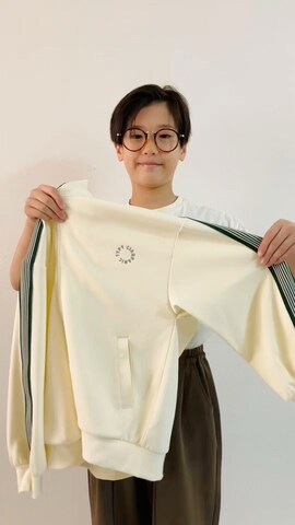 「アイテム（スラックス）」を使った、syun★さん（キッズ・140cm）の秋コーディネート