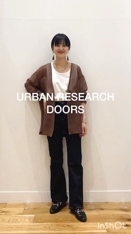 URBAN RESEARCH DOORSのデニムパンツを使った秋山 里織さんのファッション動画