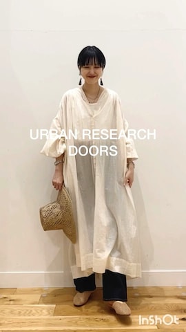 URBAN RESEARCH DOORSのデニムパンツを使った秋山 里織さんのファッション動画