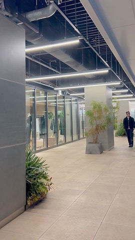 SKOOKUMのアイテムを使ったタケウチ☆ボンバイエさんのファッション動画