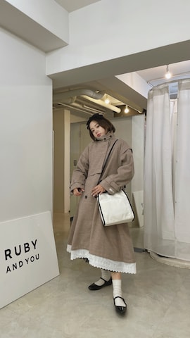 「RUBY AND YOU（ルビーアンドユー）のアイテム（ショルダーバッグ）」を使った、AMOさん（レディース・168cm）の秋コーディネート