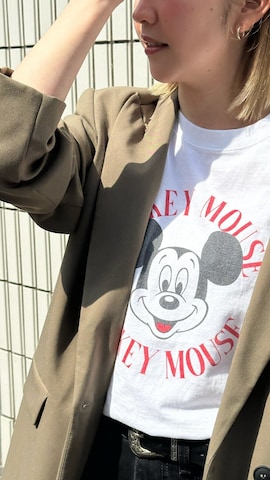 HOKAのスニーカーを使ったfujiさんのファッション動画